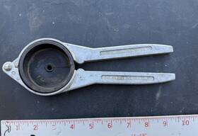 1468-3 A.t.i. Ind Ati Escondido Ca No Handet Cap Remover 1468-3 A.t.i. Ind Ati Escondido Ca No Handet Cap Remover