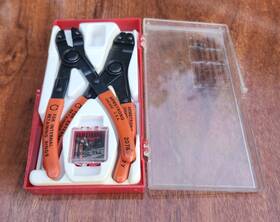 Armstrong 68-065 Internal And External Snap Ring Plier Set W Bits Red Handle Usa