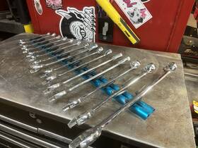 Wrm24b Blue Point Magnetic Wrench Rack Holder Organizer - Holds 15 Wrenches Wrm15