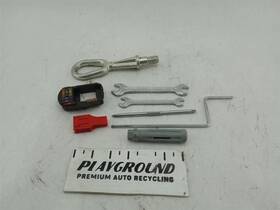 695.bm1f04 Bmw 645ci 650i E63 E64 Convertible Roadside Repair Tool Set Fits 2004-2010