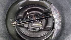 Buick 695.gm4n00 Regal 2000 Tools Jack 637888