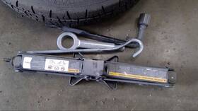Chevrolet 695.gm1k16 Spark 2016 Tools Jack 638112