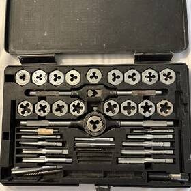 S5201 Craftsman Vintage Sears Kromedge 34 Piece Tap And Hexagon Die Incomplete Set