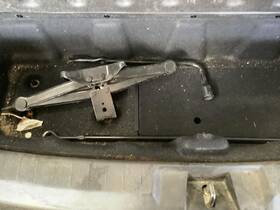 695.ch2215 Dodge Journey 2015 Jack And Tools 723710 695.ch2215 Dodge Journey 2015 Jack And Tools 723710