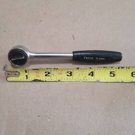 711104 Easco Vintage 1/4 Inch Drive Ratchet Fine Tooth Round Head Usa Tool 5 711104 Easco Vintage 1/4 Inch Drive Ratchet Fine Tooth Round Head Usa Tool 5