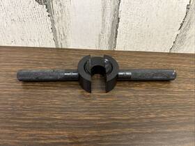 J-8109-1 Kent-moore Gear Shift Removal Tool J-8109-1 Kent-moore Gear Shift Removal Tool