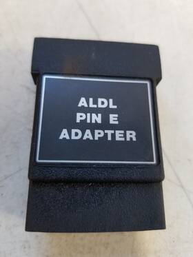 Ta02149 Kent-moore Mastertech Gm 1986-1989 F Y Vehicles 5.0/5.7l Tech 1 E Scanner Adapter