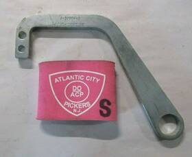 J-39584-3 Kent Moore Tool Lifting Bracket