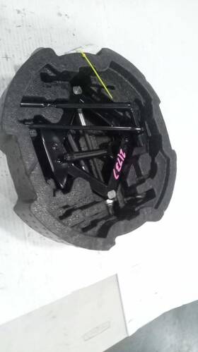 695.ki1a19 Kia Rio 2019 Tools 557562
