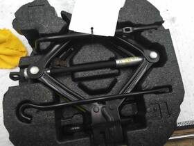 695.ki1d12 Kia Soul 2012 Tools 591881