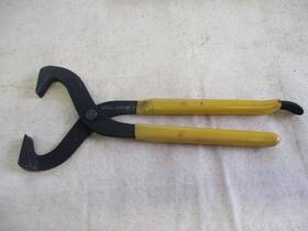 Dc214b Mac Tools Hub And Dust Cap Pliers