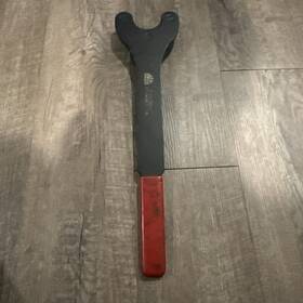 Fcw1080 Mac Tools 3 Pin Fan Clutch Wrench For 2009 And Later 5.7l Hemi Trucks Fcw1080 Mac Tools 3 Pin Fan Clutch Wrench For 2009 And Later 5.7l Hemi Trucks