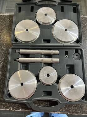 L61900 Mac Tools 8-pc. Heavy Duty Bearing Race And Seal Driver Set W Case