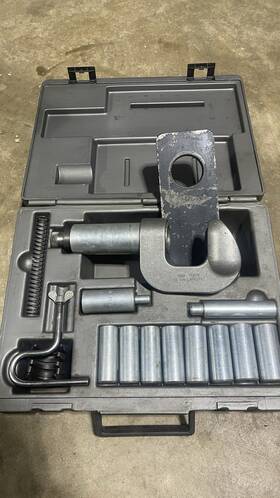 Bi7082b Mac Tools / Otc Piston Pin Removing/installing Set Made By #7082-b In Case