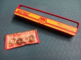 Tr455 Mac Tools 4pc. Wheel Stud Rethread Kit And Socket Tray