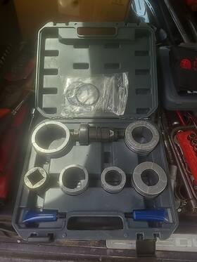 Ask700 Matco Tools - 1-5/8 Inch To 4-1/4 Pipe Stretcher / Expander Kit. Pre Owned