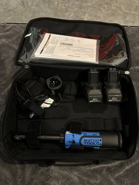 Mcl1638lrbk Matco Tools 16v Cordless Infinium 3/8 Inch Extended Ratchet Kit - Blue Mcl1638lrbk Matco Tools 16v Cordless Infinium 3/8 Inch Extended Ratchet Kit - Blue