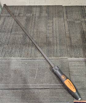 Matco Tools Pb042b 42 Inch Angled Tip Pry Bar - Orange And Black
