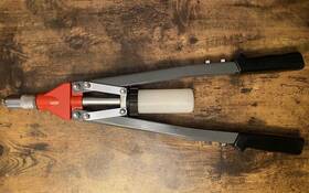 Rv14 Matco Tools 1/4 Inch Rivet Gun - Used Excellent Condition