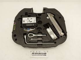 695.mb1n05 Mercedes-benz Slk 280 350 R171 Foam Mounted Emergency Tool Kit 05 06 07 08 09 10 695.mb1n05 Mercedes-benz Slk 280 350 R171 Foam Mounted Emergency Tool Kit 05 06 07 08 09 10