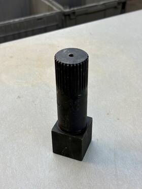 8136 Miller Trac Loc Axle Fixture - Liquidation