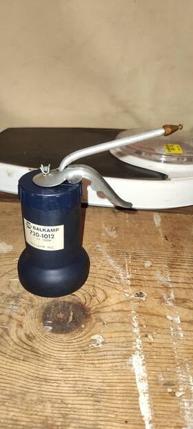 Napa 720-1012 Balkamp Oiler Hand Pump 5 Oz Blue