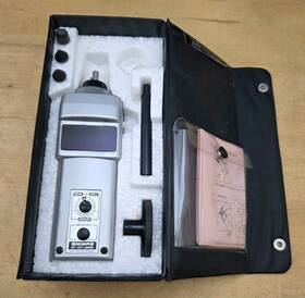 Dt-107 Shimpo Digital Handheld Tachometer With Case And Manual