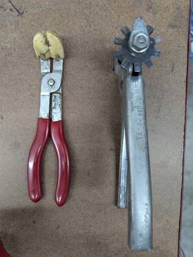 Ga-239 Snap-on Cf-71 On/blue Point Tools Spark Plug Gap Tool And Pliers