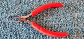 E700acg Snap-on Usa 4-1/2 Inch Precision Round Tip Electronic Pliers Has Light Grind