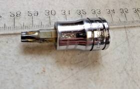 Ftxb30e Snap-on T30 Torx 3/8 Inch Drive Standard Bit Socket Driver Ftxb30e Snap-on T30 Torx 3/8 Inch Drive Standard Bit Socket Driver