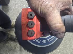 Gtr39050 Snap-on Snapon Rivet Gun With Battery And Charger Used