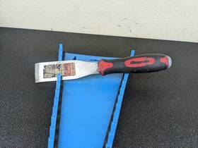 Pknc150 Snap-on Tools Red Soft Grip 1-1/2 Inch Chisel Striking Scraper