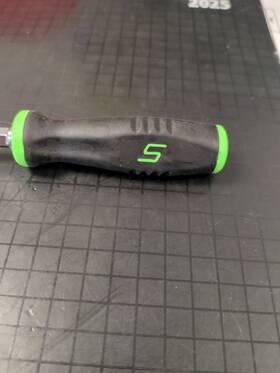 Sgdt308a Snap-on Usa Hi Vis Green / Black Soft Grip T8 Torx Driver No Sgdt308