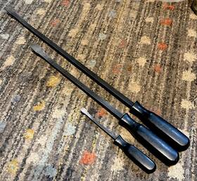 Spb19 Snap-on Spb24 3 Tools Usa - 24 Inch 18 8 Long Black Hard Handle Pry Bar Vintage