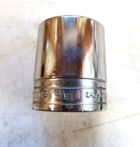 Sw441 Snap-on 1/2 Inch Drive 12 Point Sae 1-3/8 Shallow Chrome Socket