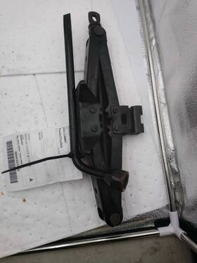 695.to1h03 Toyota Camry 2003 Tools 586037 695.to1h03 Toyota Camry 2003 Tools 586037