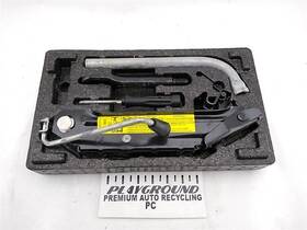 695.vw1e12 Volkswagen Vw Eos Spare Tire Tool Kit With Jack Fits 2006-2012 06 07 08 09 10 11