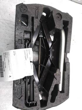 695.vw1n18 Volkswagen Passat 2018 Tools 606567