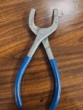 9995026 Volvo Valve Shim Pliers 9995026 Volvo Valve Shim Pliers