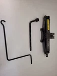 2005-2010 Toyota Sienna Jack W Tools 09111AE011 05-10. Fixed Price $83.06.