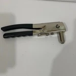 Parker Rivet Gun Heavy Duty MR-88. Fixed Price $10.00.