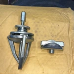 Snap-on Tools With CG240 And 3 Puller Set. Fixed Price $99.99.