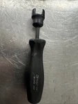 Snap On B1356E Drum Brake Retainer Spring Cup Remover Installer Tool Usa Pre-own. Fixed Price $25.00.