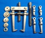 Snap-on CJ-80A 2 General Purpose Gear Puller 3 Sets Of Jaws Pressure Screw. Fixed Price $299.00.