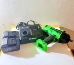 Snap-on CT9050G 1/2" Drive Impact Wrench Kit (green) New. Fixed Price $650.00.