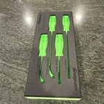 Snap-on FMMR04B Foam Organizer For Pc Soft Grip Seal Removal Set Green. Fixed Price $99.95.