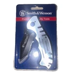 Smith & Wesson Extreme Ops Linerlock Folding Knife Black/silver SWA18CP. Fixed Price $20.00.