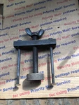 Kent Moore Tool J-6124 Accumulator Cover Remover & Installer. Fixed Price $30.00.