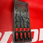 Snap-on SGSR104AR Pc Instinct Soft Grip Seal Removal Tool Set Red Unused. Fixed Price $120.00.