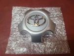 2006-2014 For Toyota Center Hubcap 4260B-0R020 New Single Cover. Fixed Price $17.99.